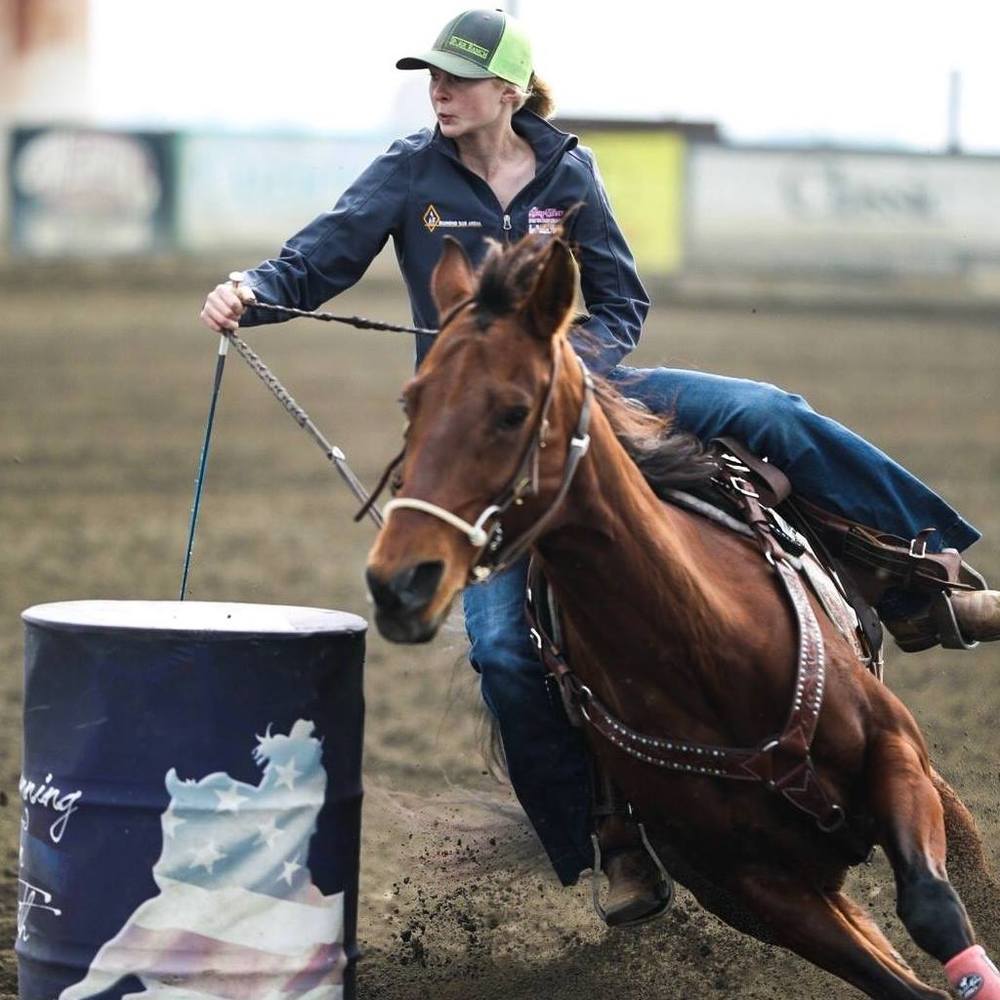 Meet your Posher, Ava